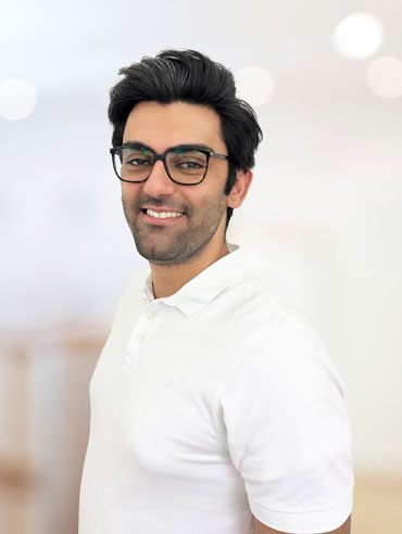 Dr. Shayan Etebarinia, Angestellter Zahnarzt